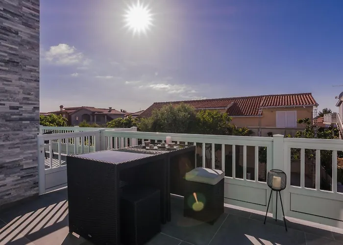 Jozef 2 By Interhome Vir