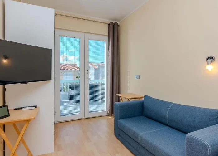 Jozef 2 By Interhome Vir